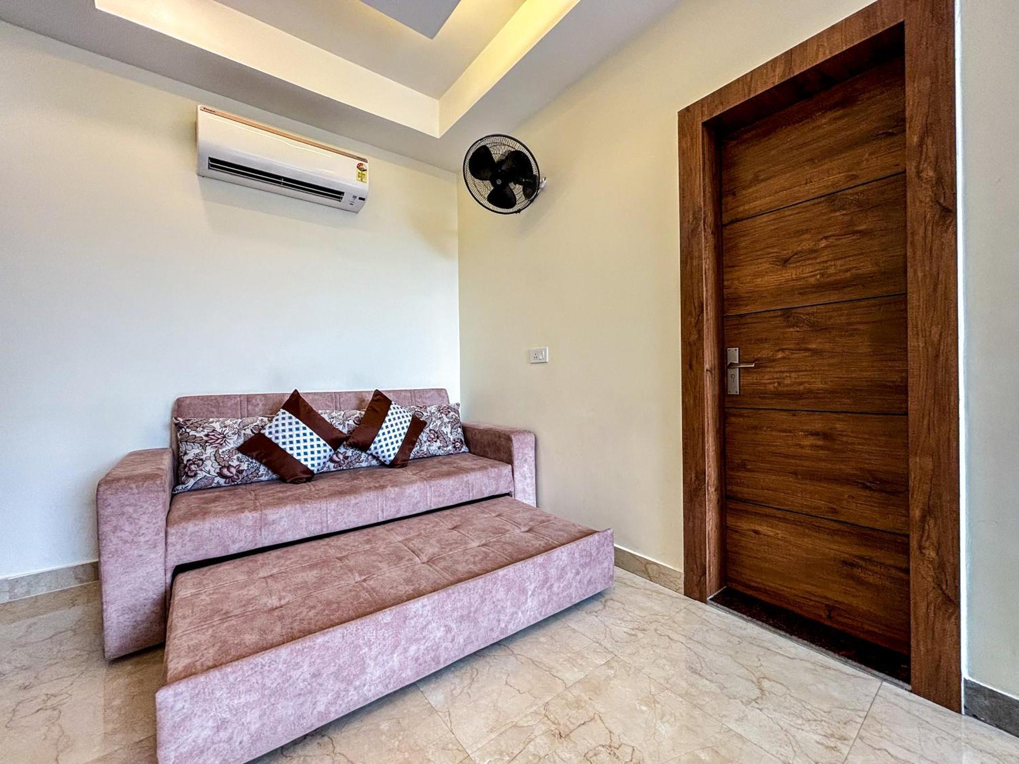 Hotel Nirvana Bliss, Behind Parmarth Niketan Rishīkesh Exterior foto