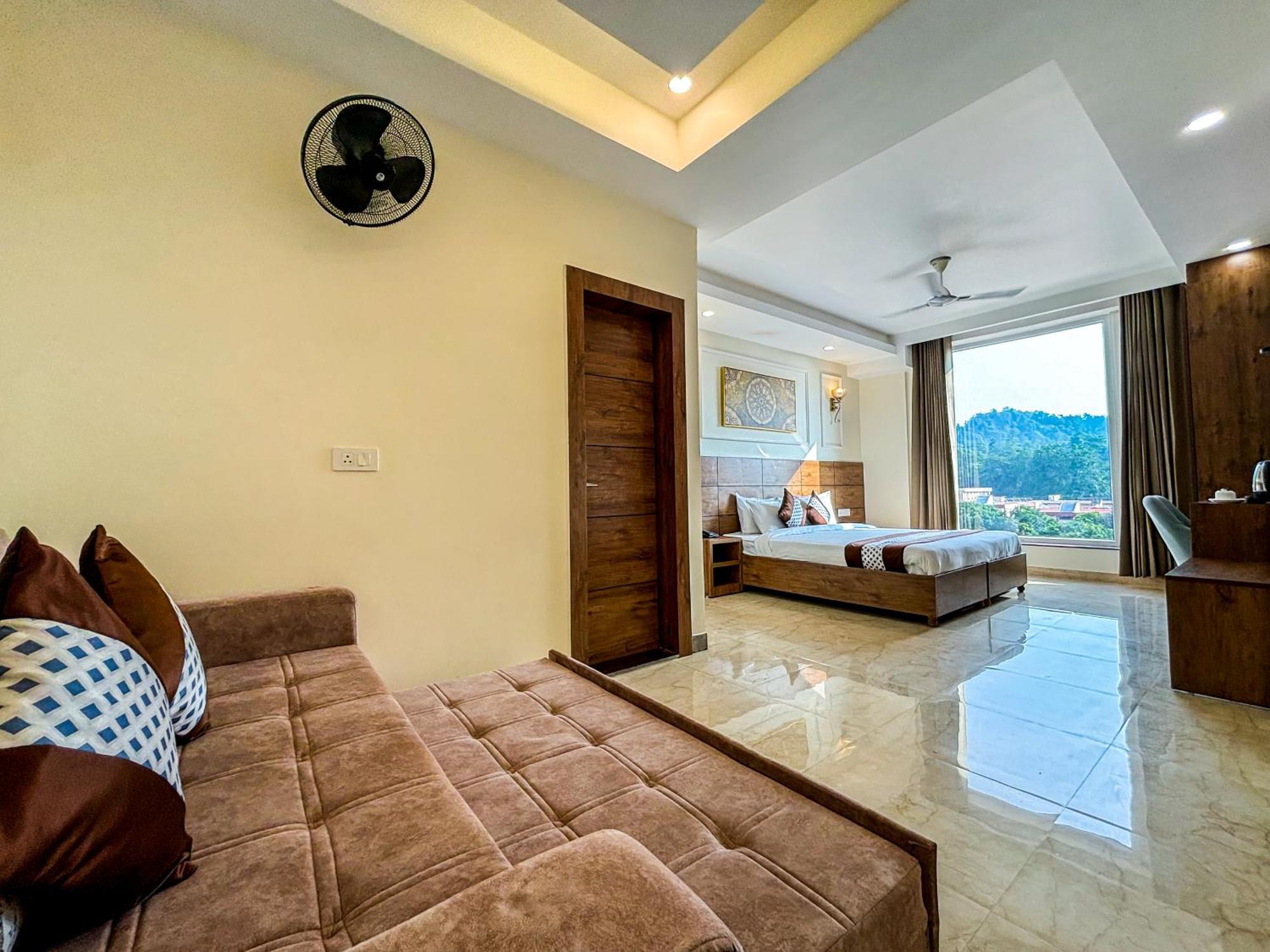 Hotel Nirvana Bliss, Behind Parmarth Niketan Rishīkesh Exterior foto